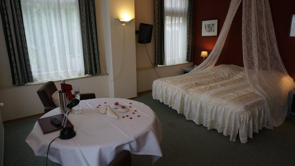 Hotel Het Gemeentehuis 유튜즌 외부 사진